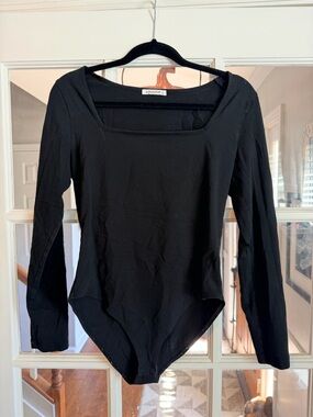 Mango Black Long-Sleeve Square Neck Bodysuit - Stretch Fit